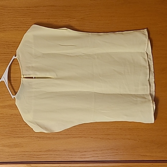 Halogen Yellow Top - Picture 2 of 2